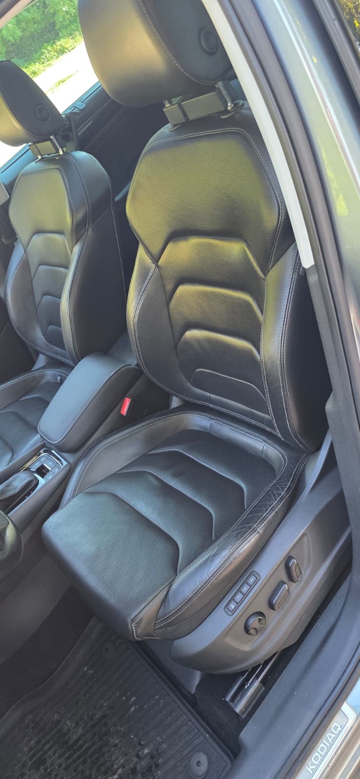 
								Škoda Kodiaq 2,0TDI 4×4 140kw full									