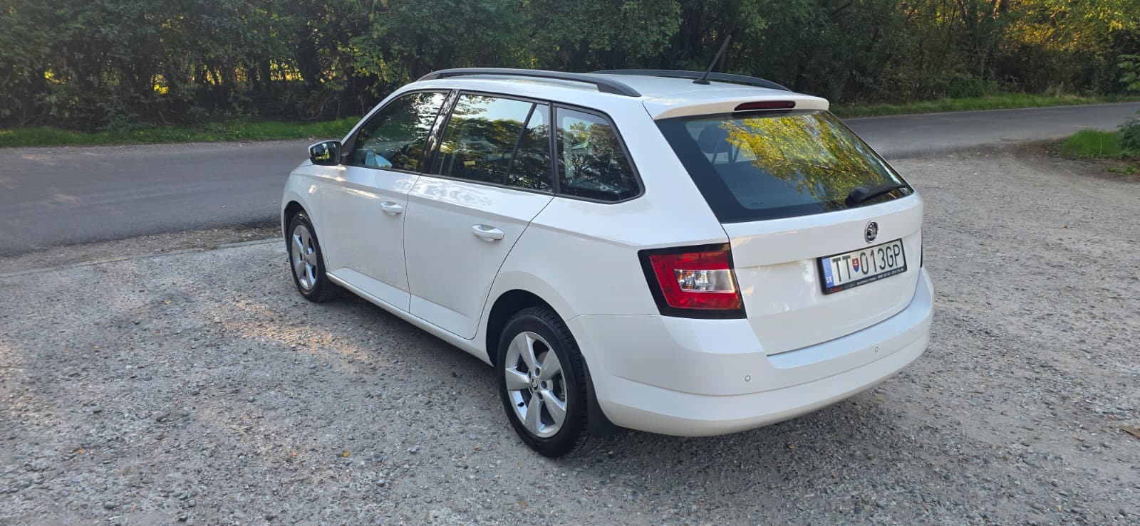 
								Škoda Fabia full									
