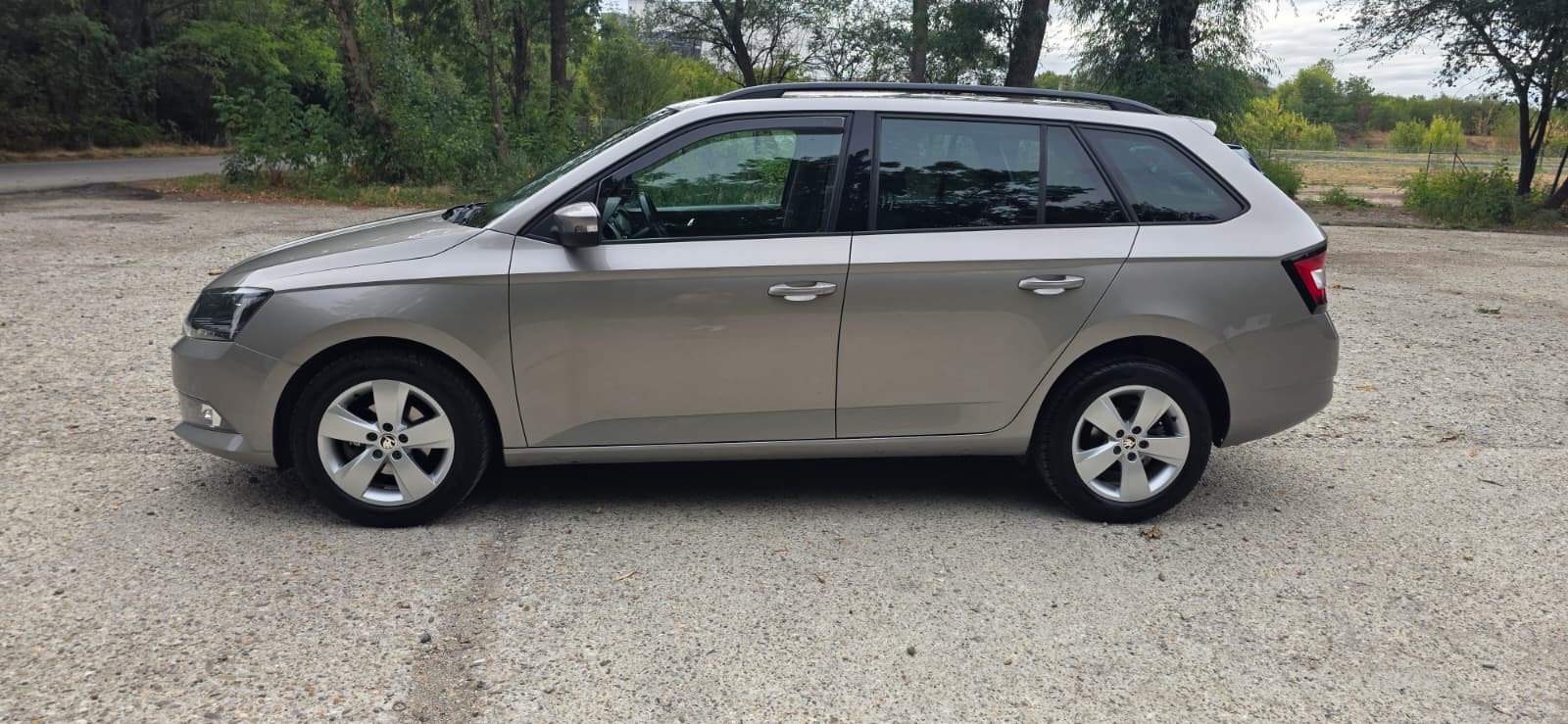 
								Škoda Fabia 1,2TSI full									