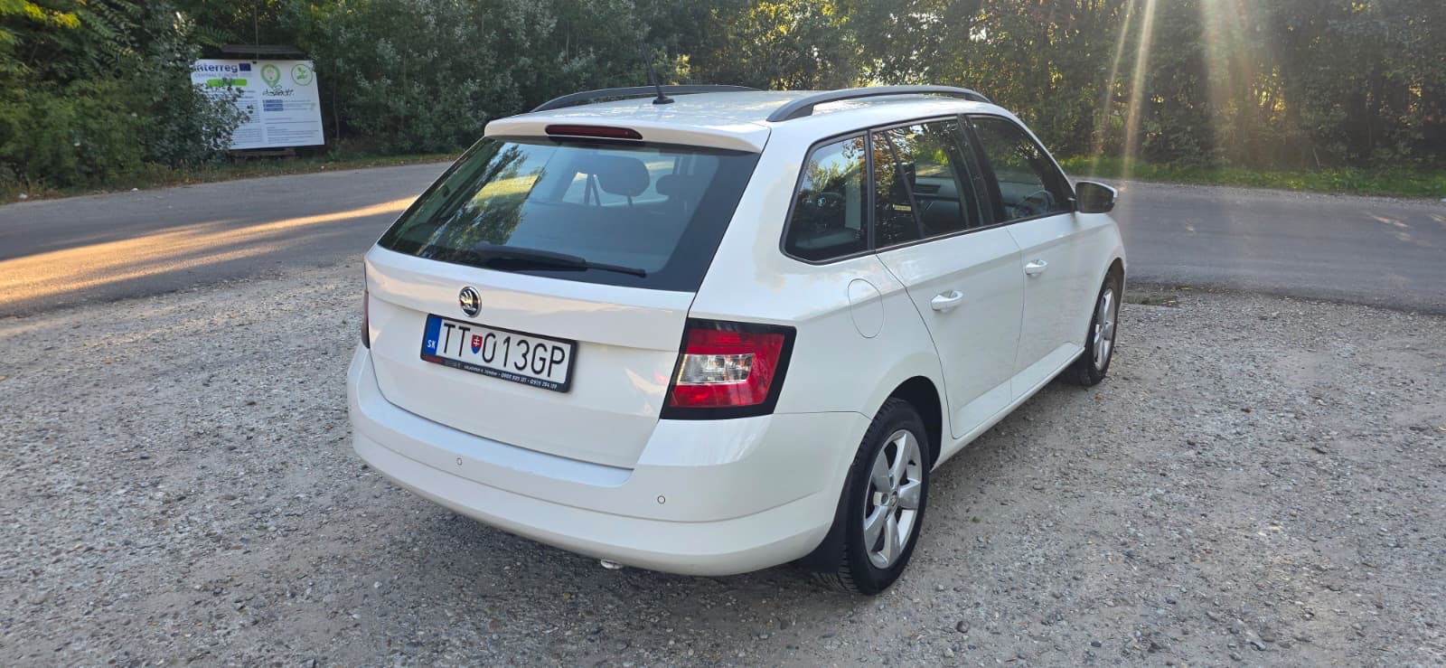 
								Škoda Fabia full									