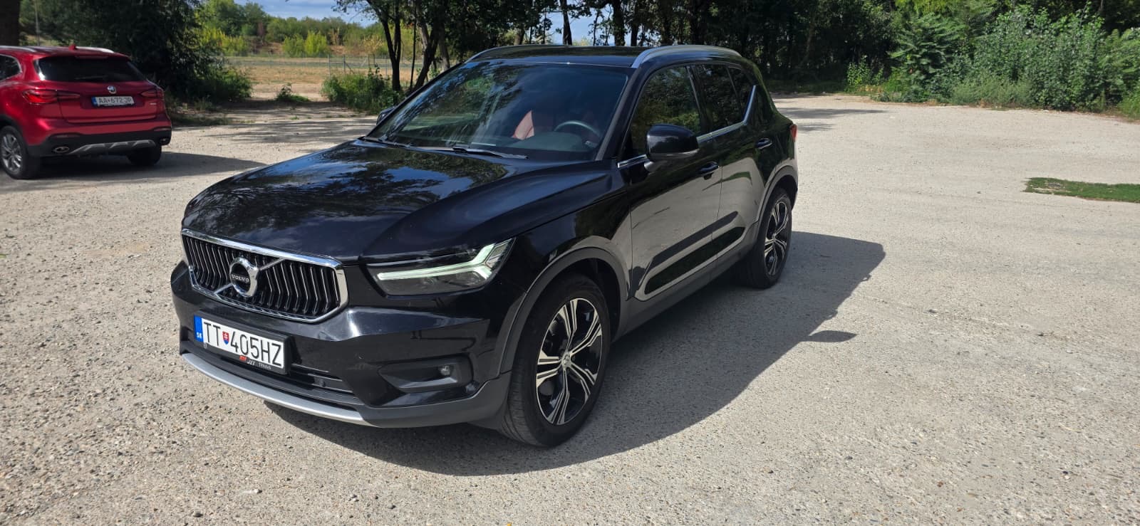 
								Volvo XC40 full									