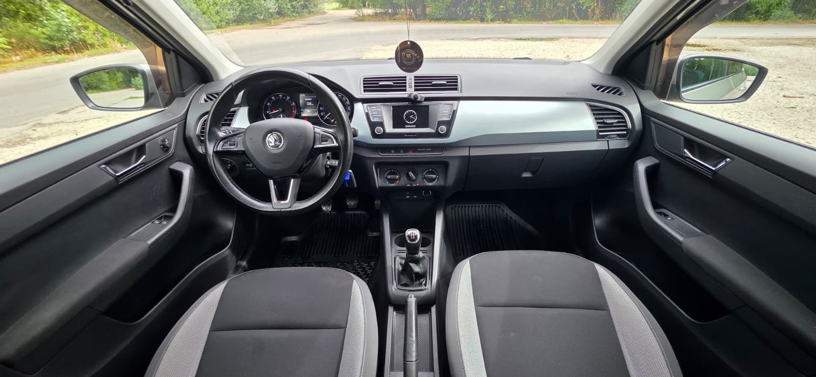 
								Škoda Fabia 1,2TSI full									