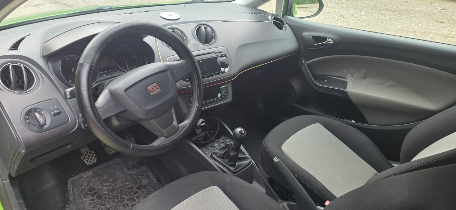 
								Seat Ibiza full									