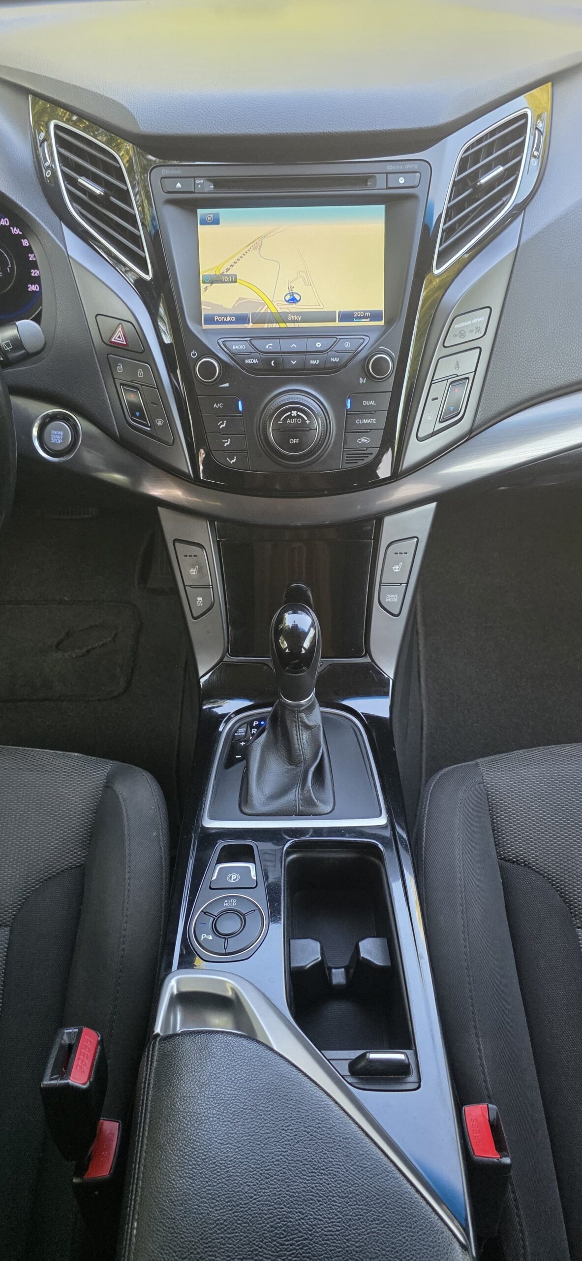 
								Hyundai i40 full									