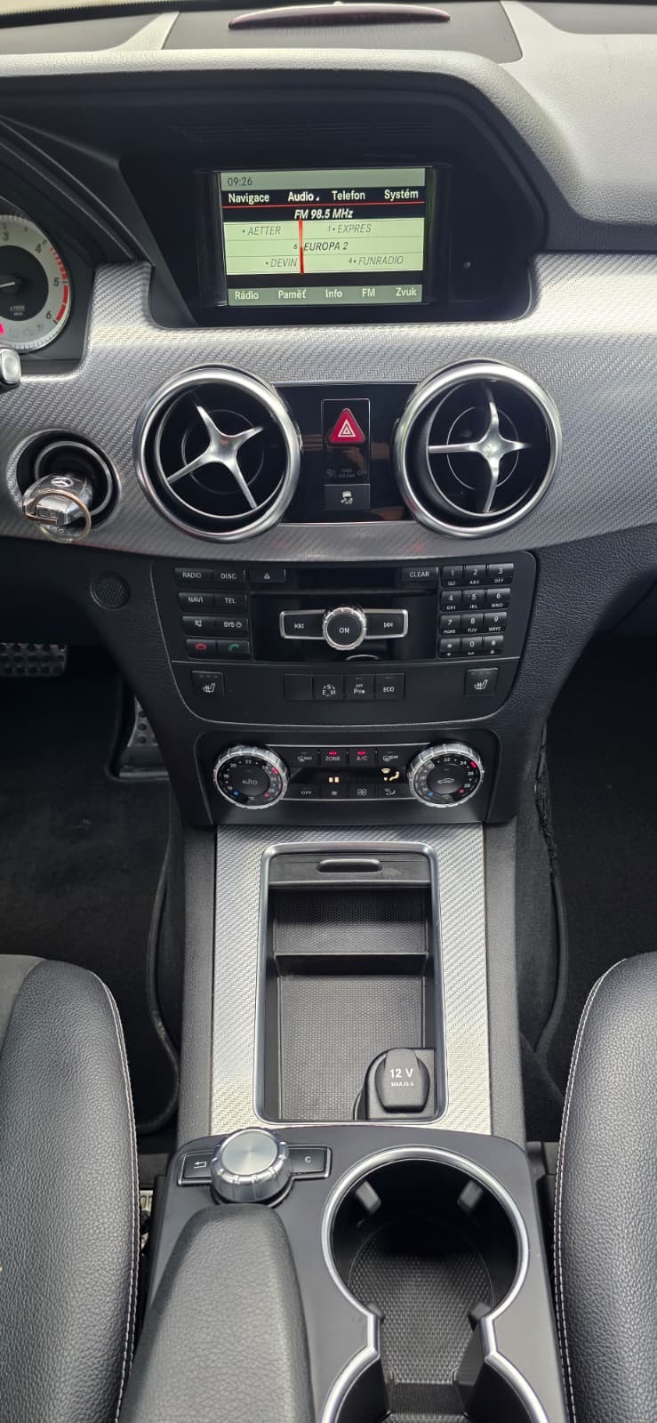
								Mercedes-Benz GLK 220 CDI 4MATIC full									