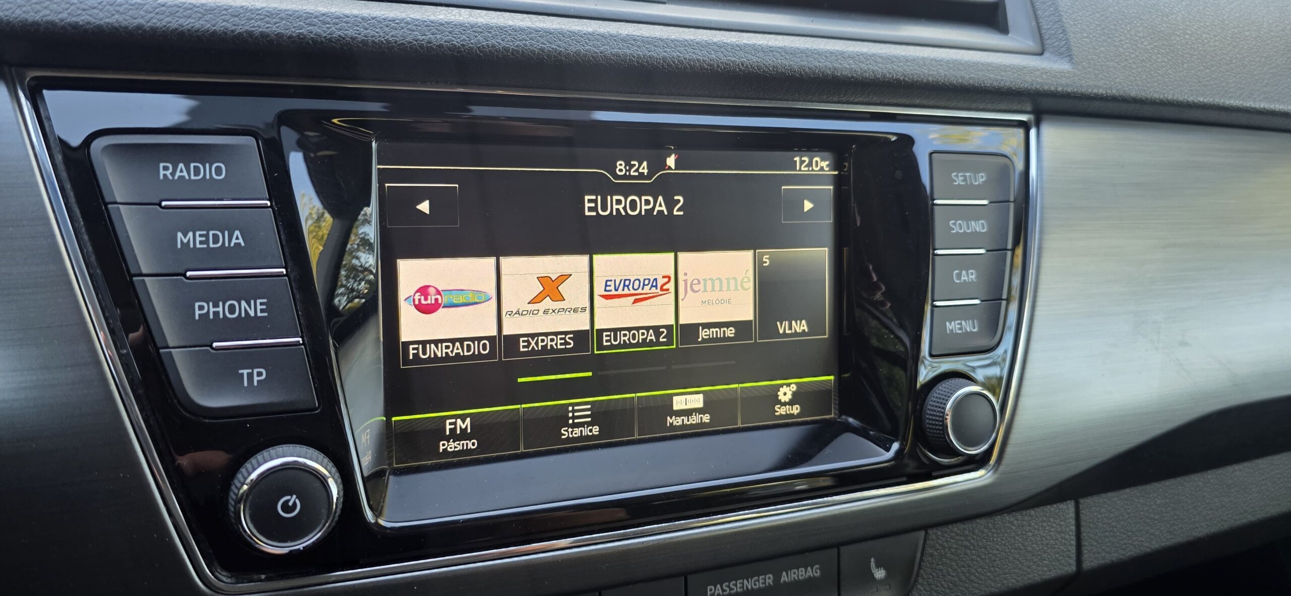 
								Škoda Fabia full									
