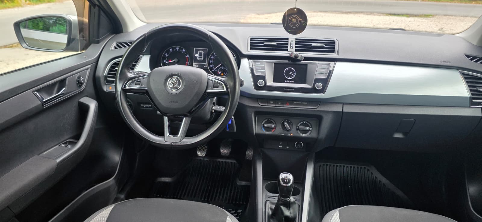 
								Škoda Fabia 1,2TSI full									