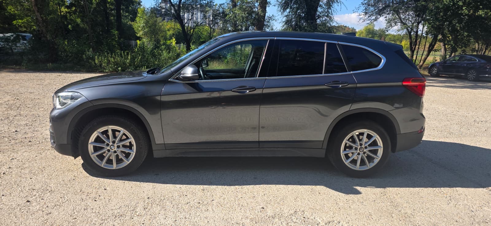 
								BMW X1 full									