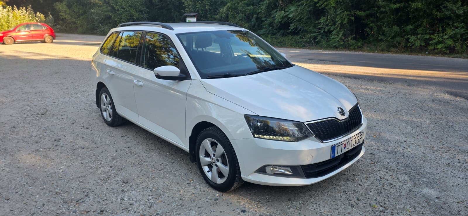 
								Škoda Fabia full									