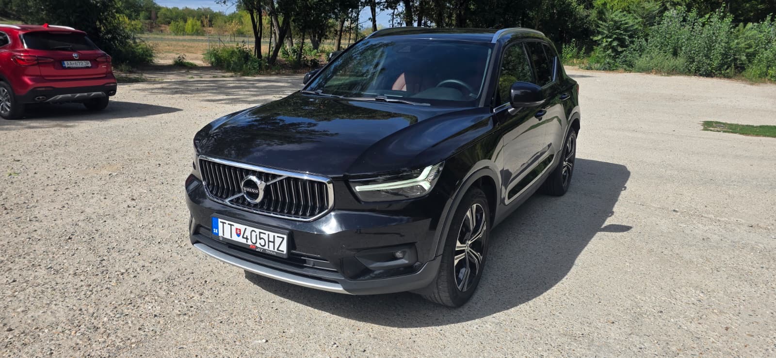 
								Volvo XC40 full									