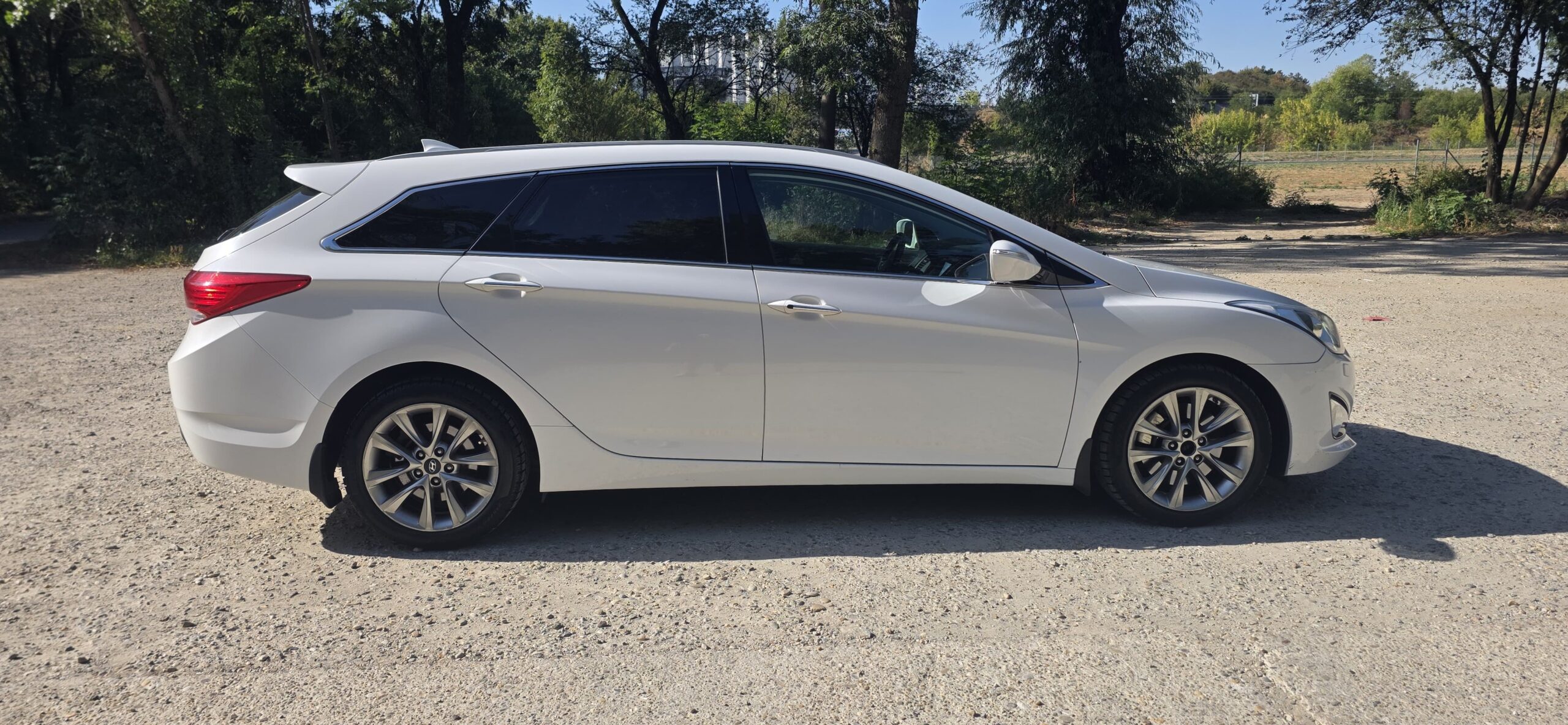 
								Hyundai i40 full									