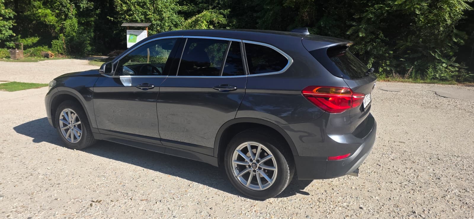 
								BMW X1 full									