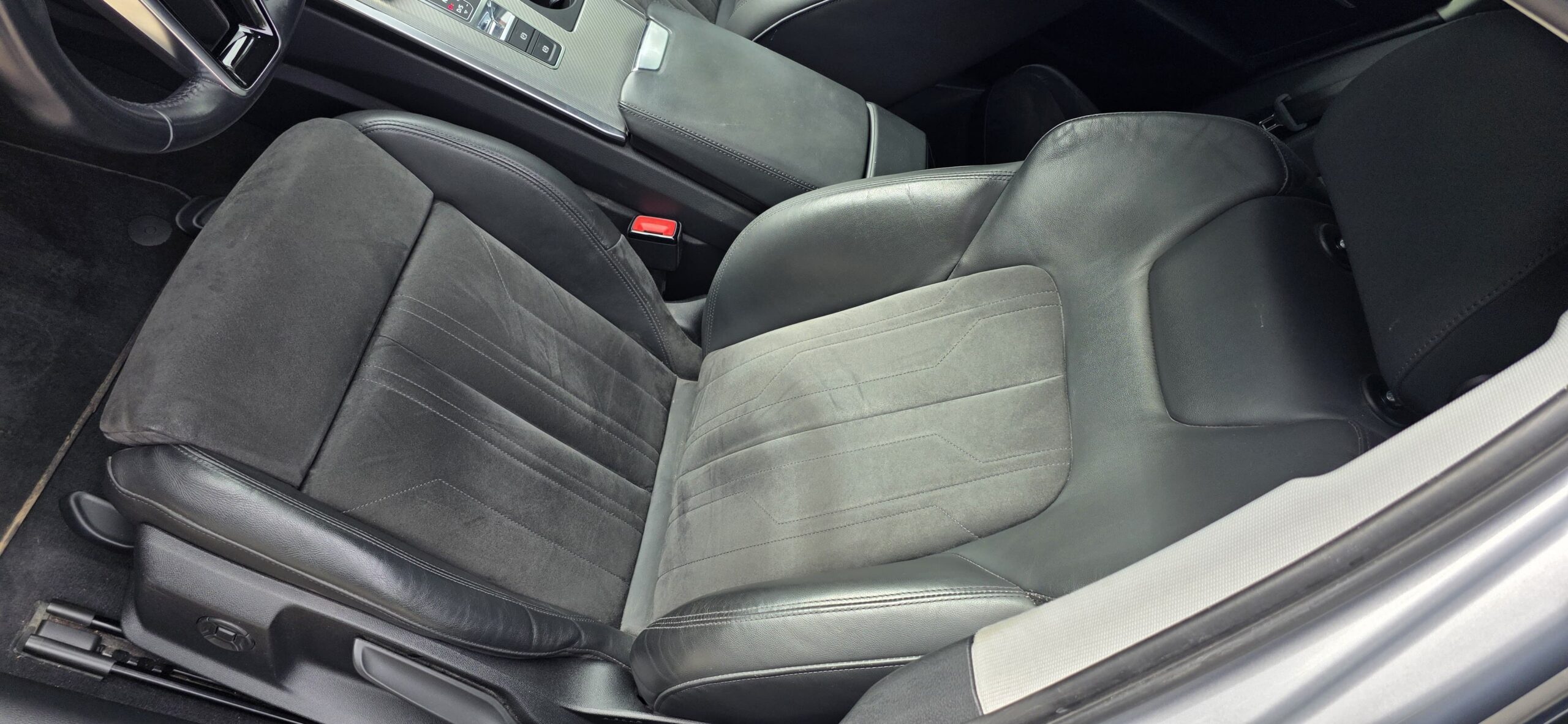 
								Audi A6 Avant 150kw quattro full									