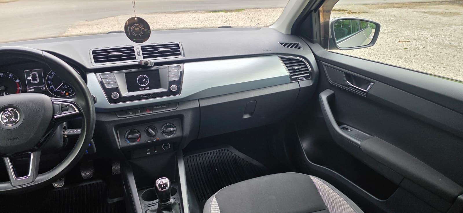 
								Škoda Fabia 1,2TSI full									