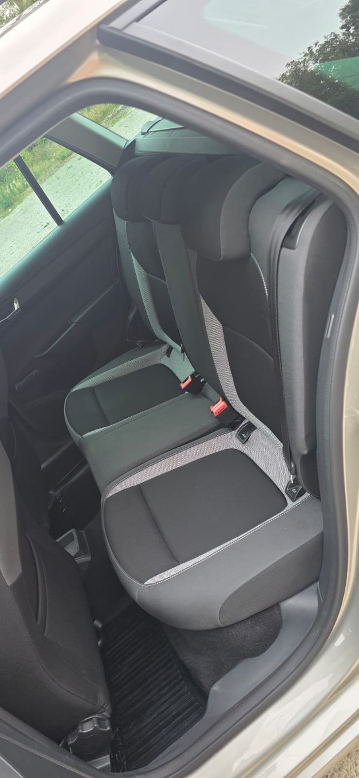 
								Škoda Fabia 1,2TSI full									