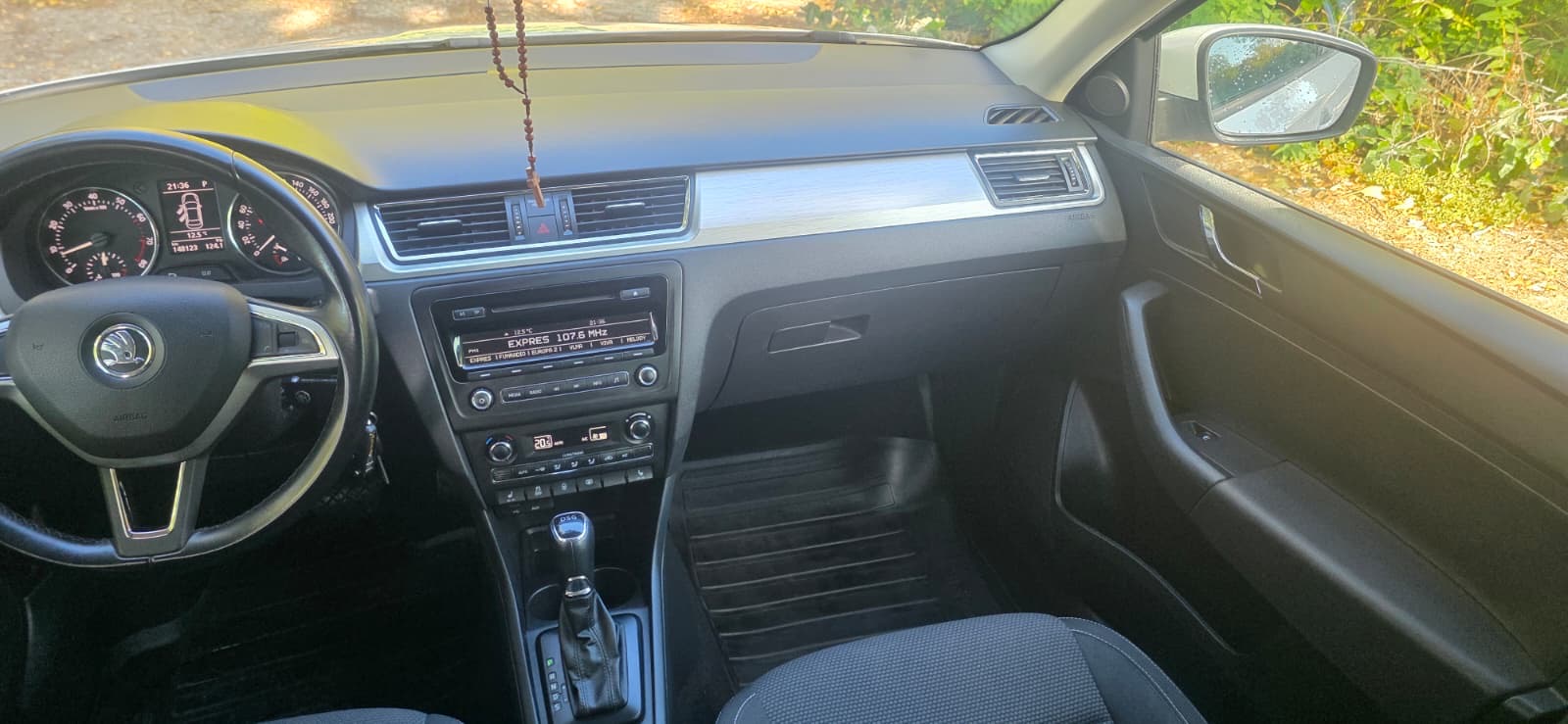 
								Škoda Rapid 1,4TSI Automat full									