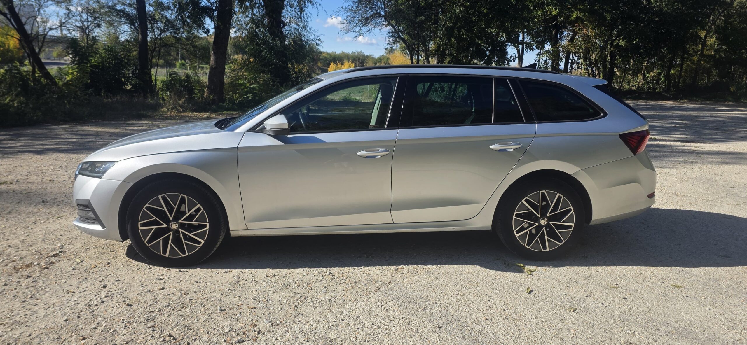 
								Škoda Octavia 2,0TDI full									