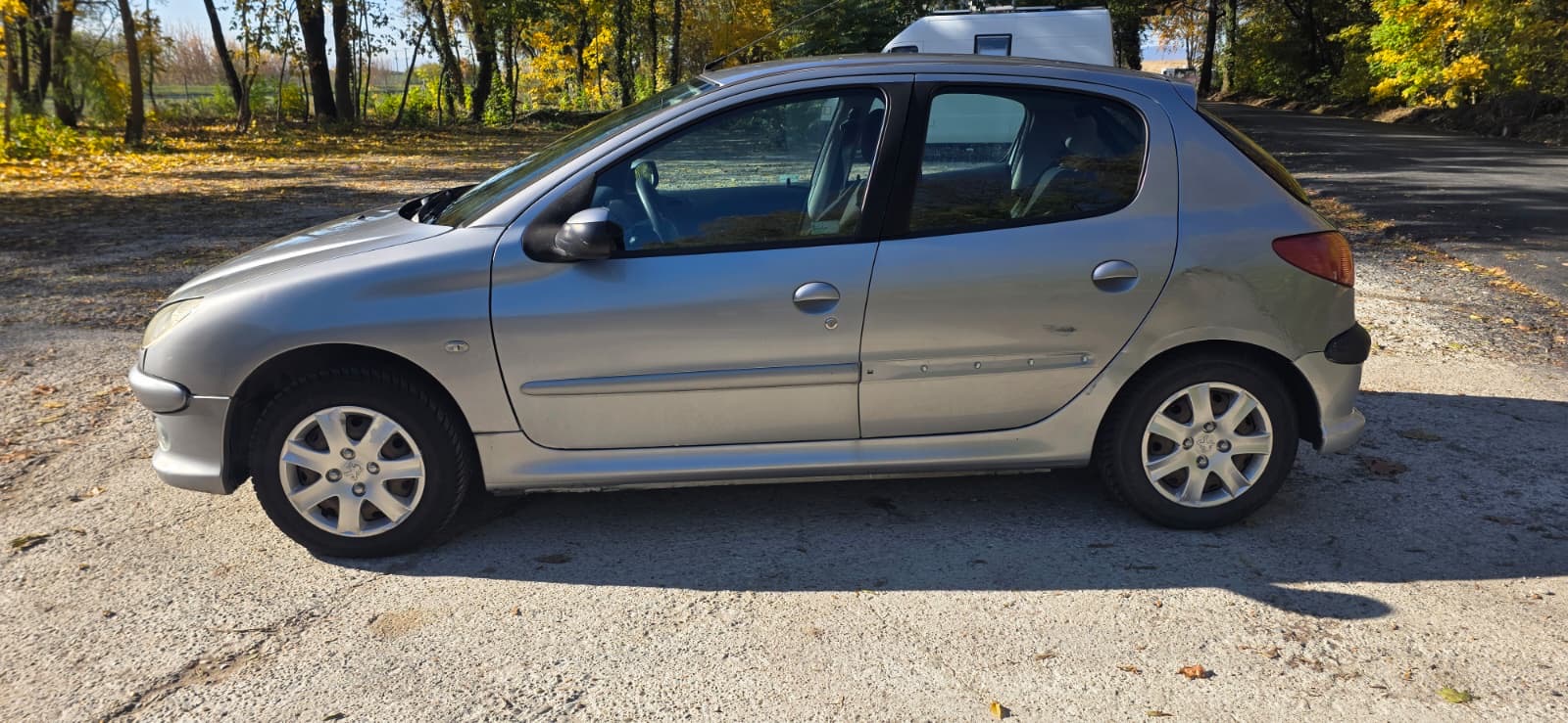 
								Peugeot 206 full									