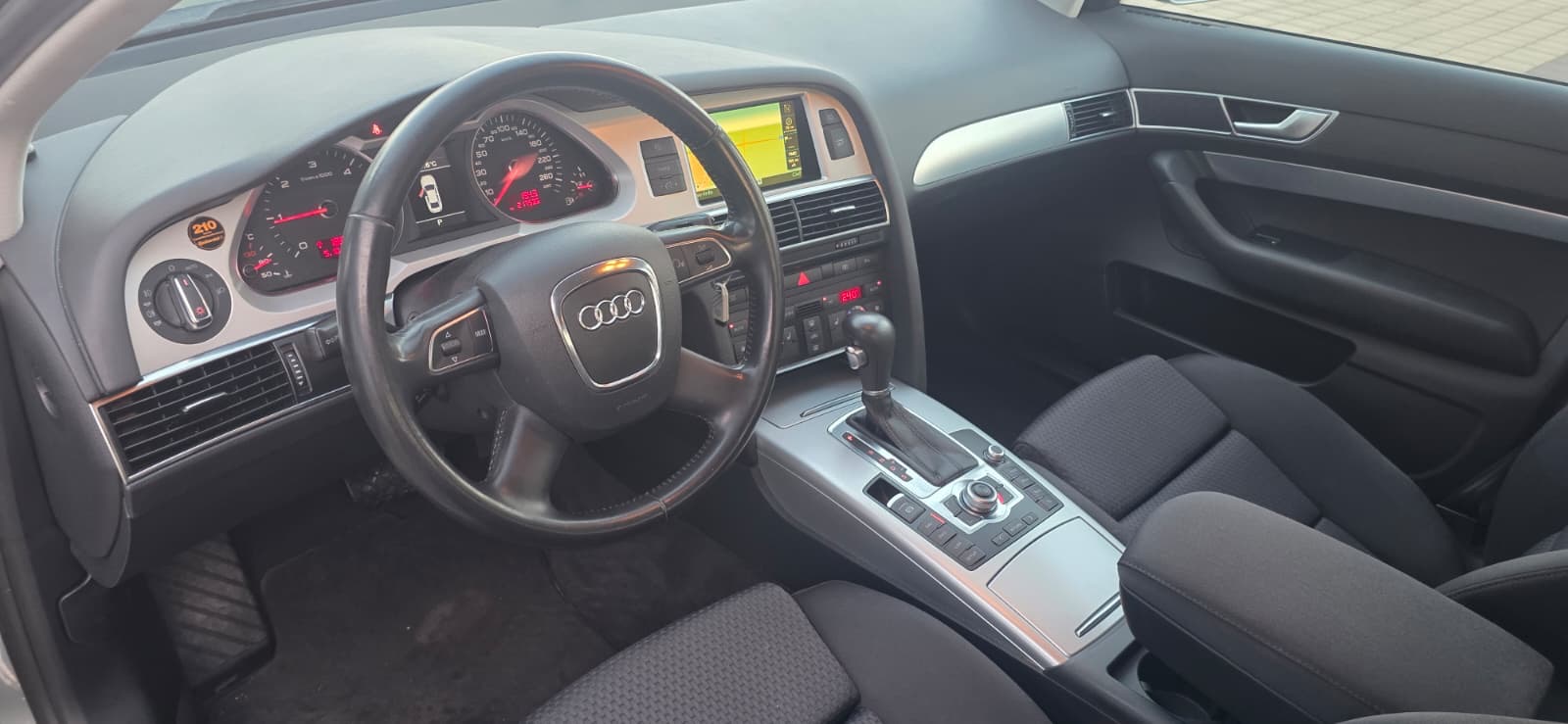 
								Audi A6 2,0TDI full									