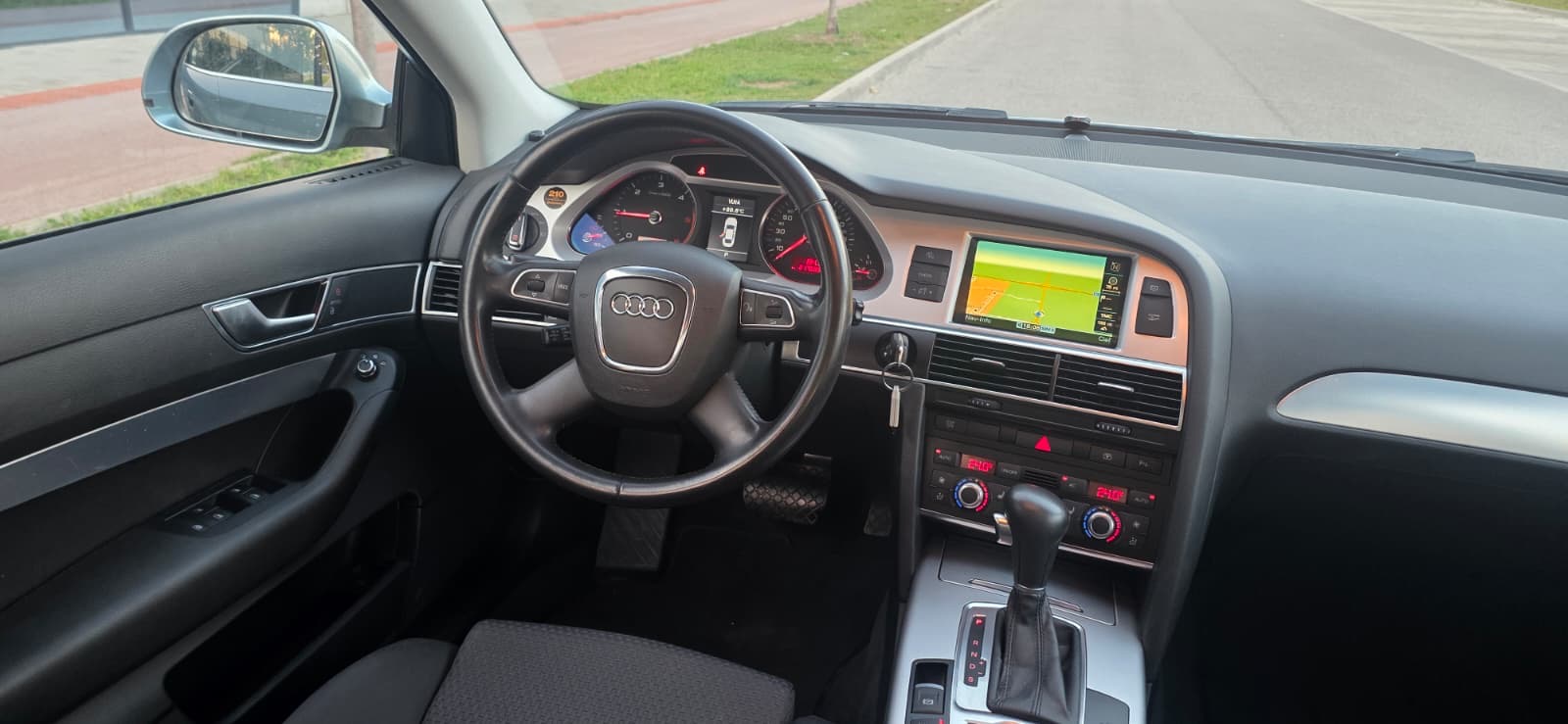 
								Audi A6 2,0TDI full									