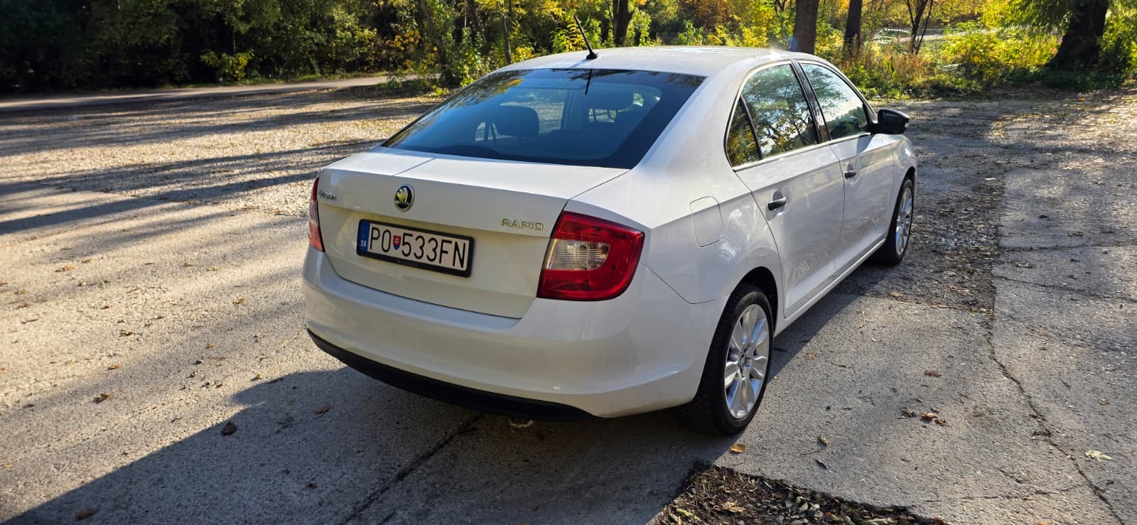 
								Škoda Rapid full									