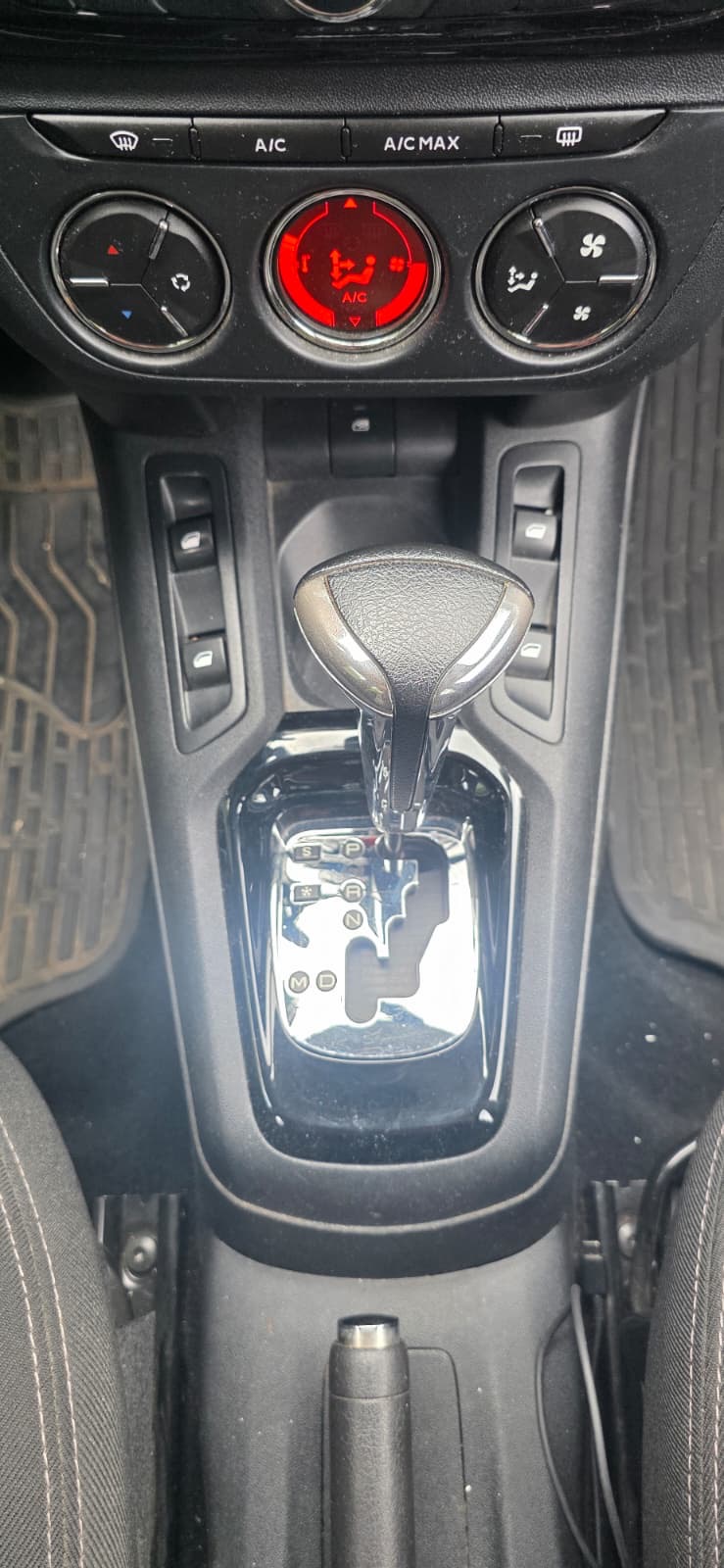 
								Peugeot 301 Automat full									