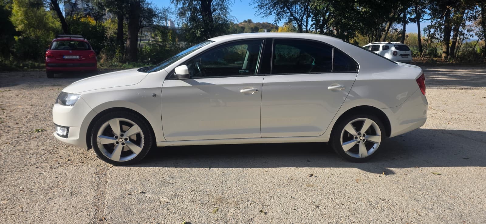
								Škoda Rapid 1,4TSI Automat full									