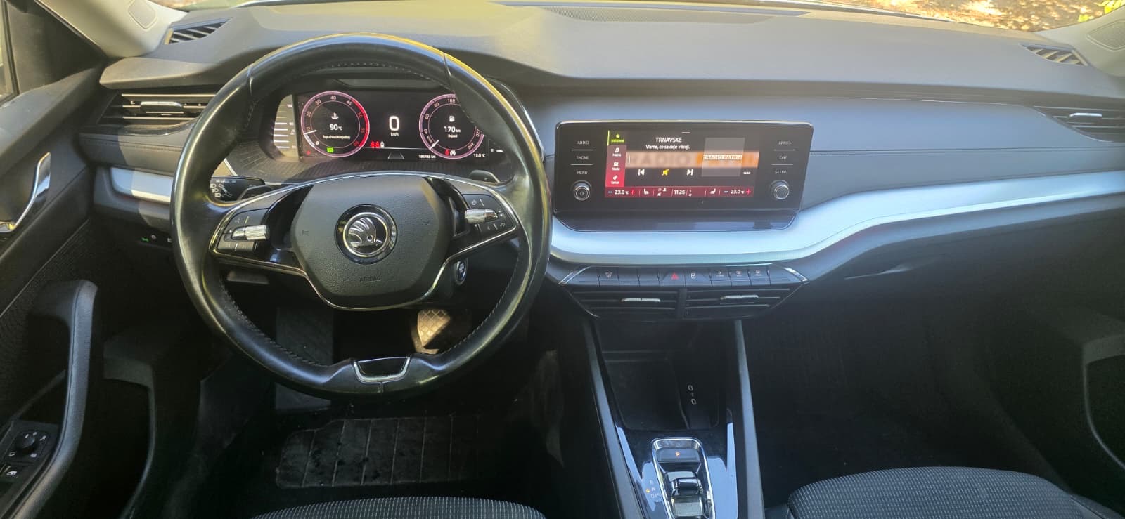 
								Škoda Octavia 2,0TDI full									
