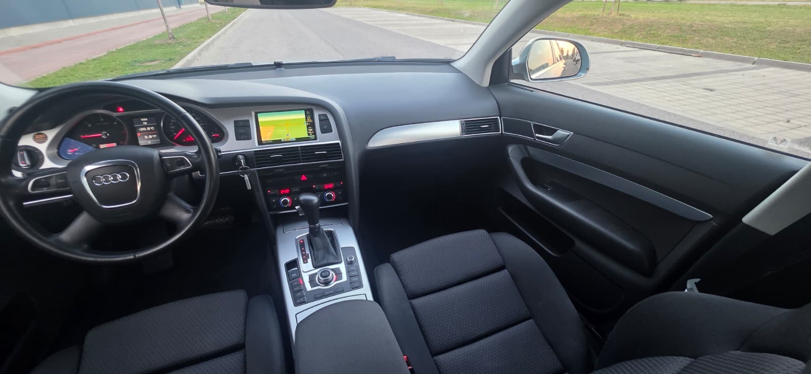 
								Audi A6 2,0TDI full									