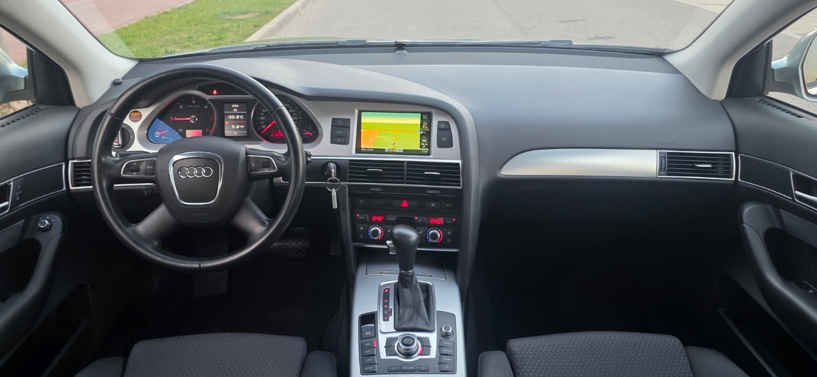 
								Audi A6 2,0TDI full									