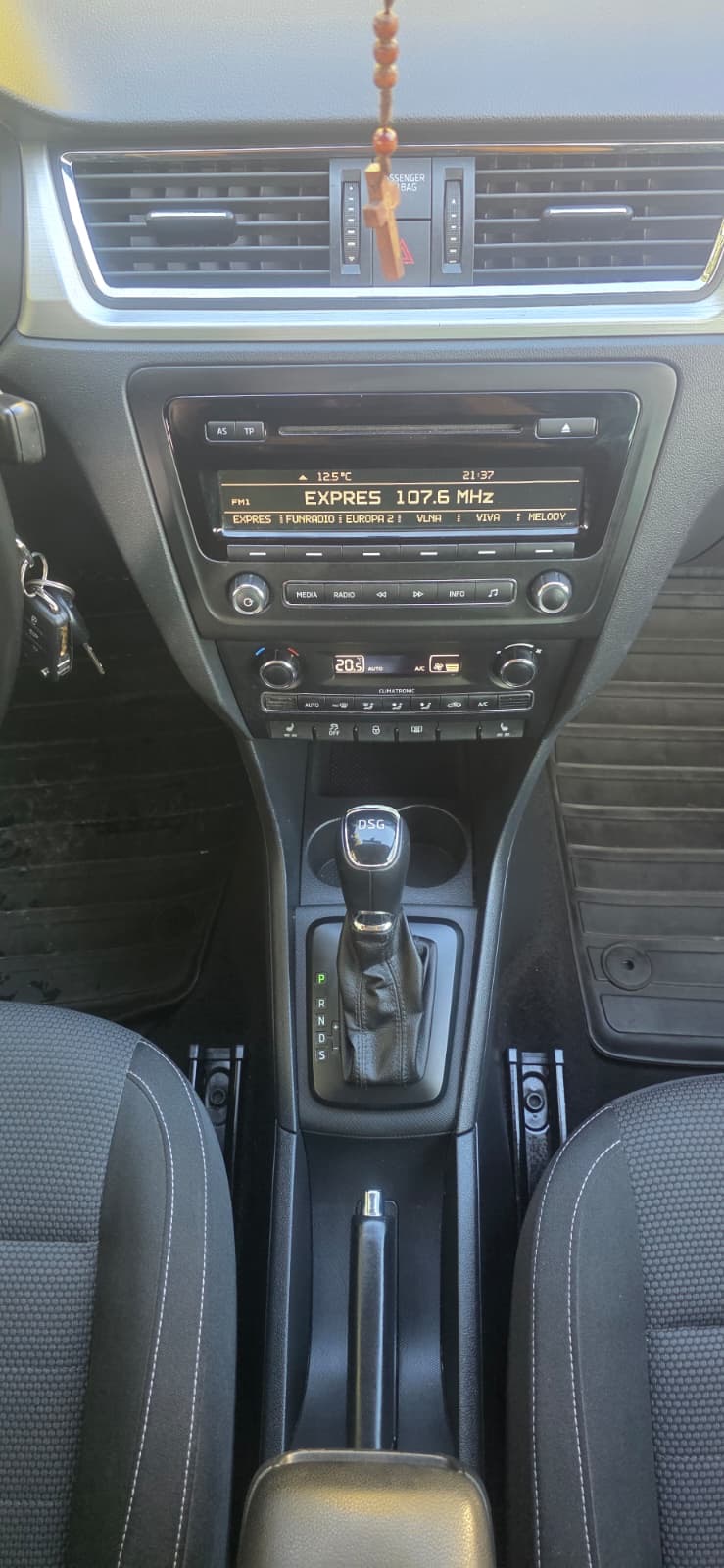 
								Škoda Rapid 1,4TSI Automat full									