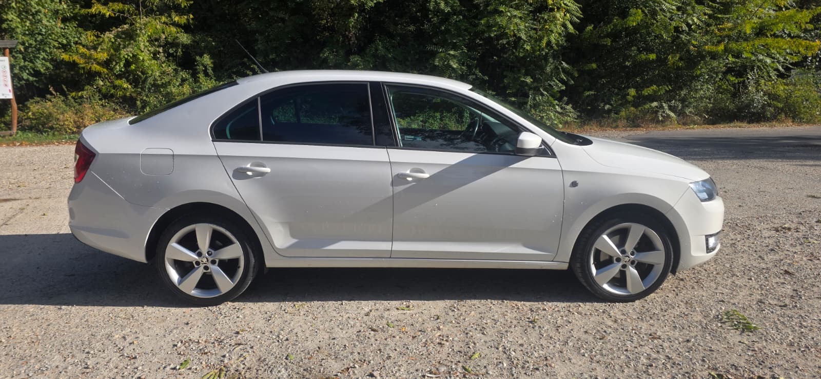 
								Škoda Rapid 1,4TSI Automat full									