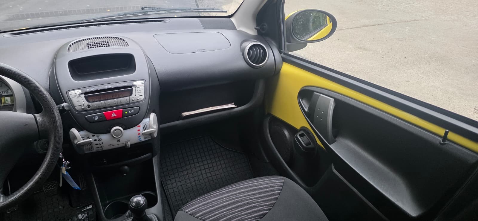 
								Peugeot 107 full									