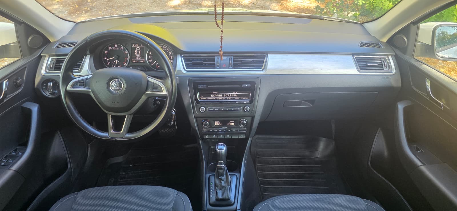 
								Škoda Rapid 1,4TSI Automat full									